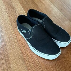 Women black platform Vans